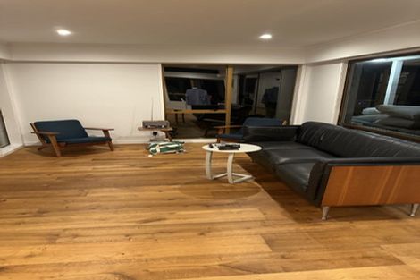 Photo of property in 4a Page Point, Mellons Bay, Auckland, 2014