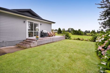 Photo of property in 8 Manatu Lane, Inglewood, 4330