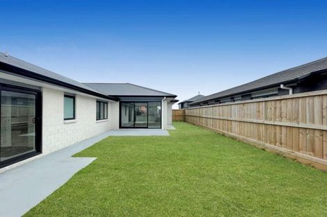 Photo of property in 28 Maanihi Drive, Rototuna North, Hamilton, 3210