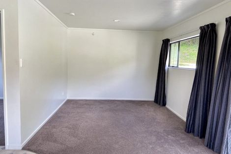 Photo of property in 25 Seaview Crescent, Picton, 7220