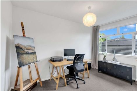 Photo of property in 33 Kent Lodge Avenue, Avonhead, Christchurch, 8042