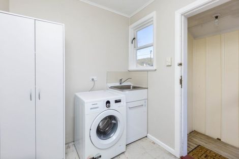 Photo of property in 51 Chapman Crescent, Naenae, Lower Hutt, 5011