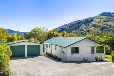 Photo of property in 1693 Queen Charlotte Drive, Linkwater, 7281