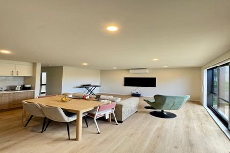 Photo of property in 27a Ennis Avenue, Pakuranga Heights, Auckland, 2010