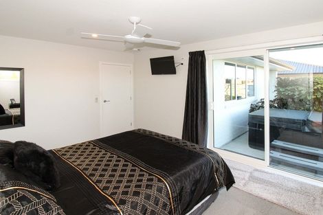 Photo of property in 28 Feist Street, Carterton, 5713