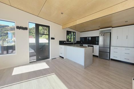 Photo of property in 32 Ocean Parade, Pukerua Bay, 5026