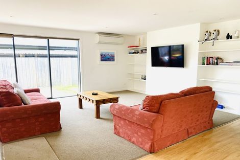 Photo of property in 8 Warbler Lane, Albert Town, Wanaka, 9305