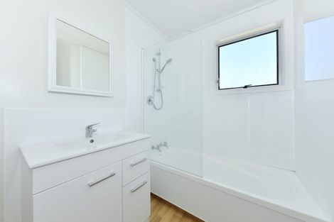 Photo of property in 2/16 Mulberry Place, Redwood, Christchurch, 8051