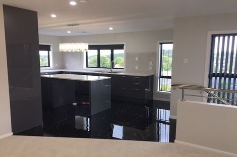 Photo of property in 62 Woodglen Road, Glen Eden, Auckland, 0602