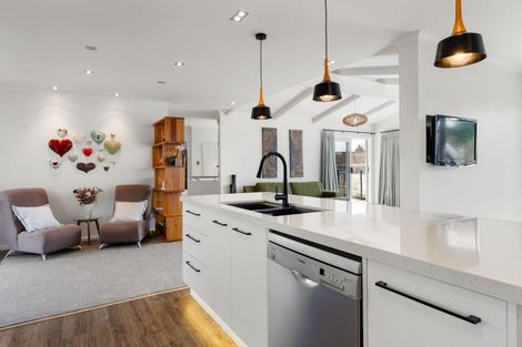 Photo of property in 32 Marnane Terrace, St Andrews, Hamilton, 3200