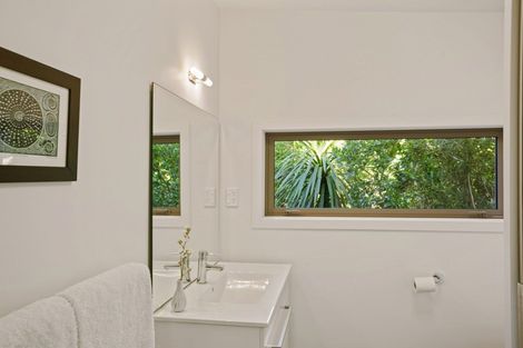 Photo of property in 49 Tennis Court Road, Raumati South, Paraparaumu, 5032