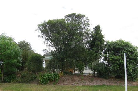 Photo of property in 48 Eskdale Road, Birkdale, Auckland, 0626