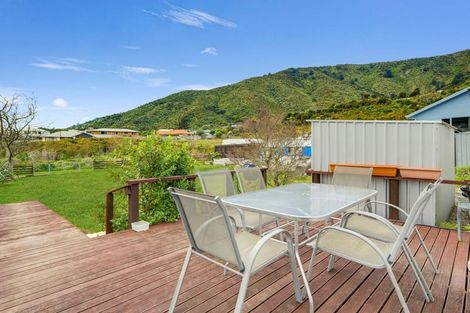 Photo of property in 86 Moana View Road, Waikawa, Picton, 7220