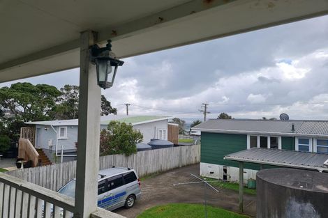 Photo of property in 2/1341 Whangaparaoa Road, Army Bay, Whangaparaoa, 0930