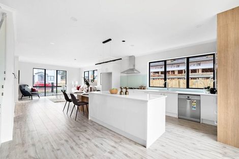 Photo of property in 11 Thomas Rielly Avenue, Hobsonville, Auckland, 0616