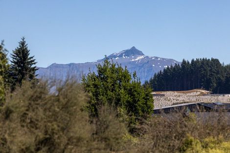 Photo of property in 3 Nokomai Street, Wanaka, 9305