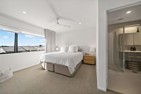 Photo of property in 4 Tahuhu Road, Mount Wellington, Auckland, 1062