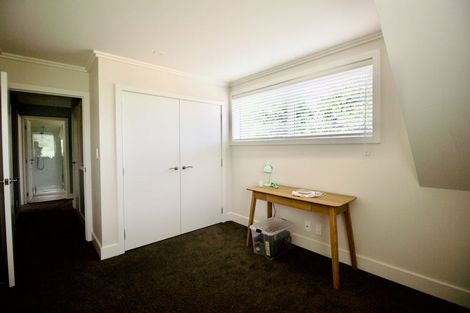 Photo of property in 17a Target Road, Totara Vale, Auckland, 0629