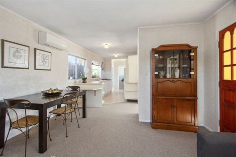Photo of property in 99 Sturges Road, Henderson, Auckland, 0612