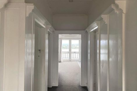 Photo of property in 55 Overtoun Terrace, Hataitai, Wellington, 6021