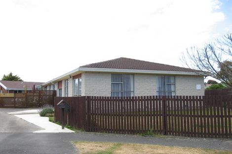 Photo of property in 2/6 Portnall Place, Parklands, Christchurch, 8083