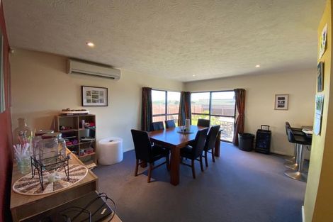 Photo of property in 5 Pigeonwood Lane, Woodridge, Wellington, 6037