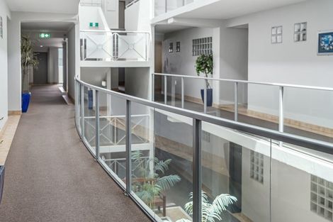 Photo of property in 281 Maunganui Road, Mount Maunganui, 3116