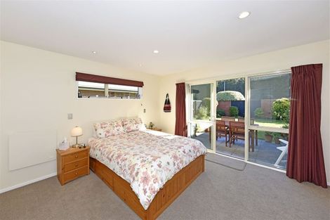 Photo of property in 114 Rothesay Road, Parklands, Christchurch, 8083
