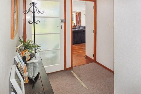 Photo of property in 3 Mark Perreau Place, Foxton, 4814