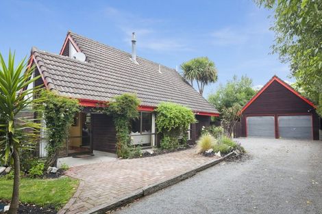 Photo of property in 31 Juniper Place, Burnside, Christchurch, 8053