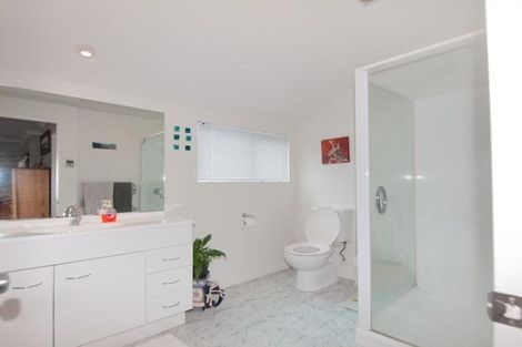 Photo of property in 10 Didsbury Grove, Churton Park, Wellington, 6037