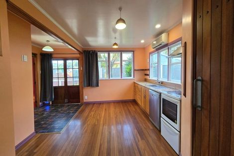 Photo of property in 2 Somme Road, Silverstream, Upper Hutt, 5019