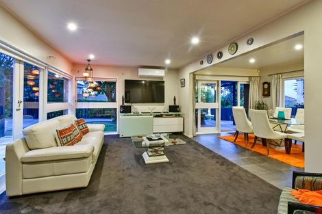 Photo of property in 17 Glenmore Road, Sunnyhills, Auckland, 2010