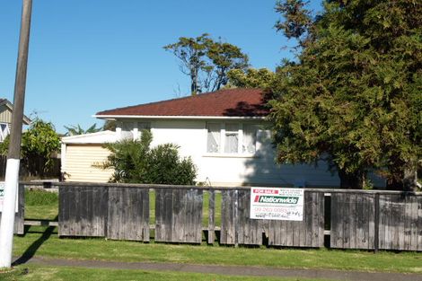Photo of property in 46 Lavinia Crescent, Mangere East, Auckland, 2024