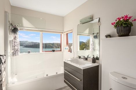 Photo of property in 8 Moray Place, Papakowhai, Porirua, 5024
