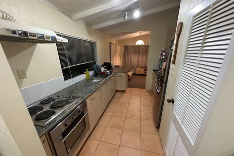 Photo of property in 36 Lewisham Street, Highland Park, Auckland, 2010