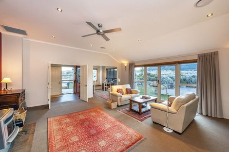 Photo of property in 136 Te Awa Road, Albert Town, Wanaka, 9382