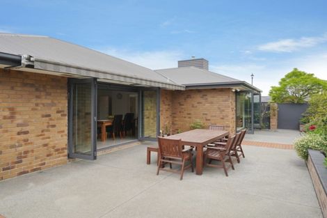 Photo of property in 43 Westpark Drive, Burnside, Christchurch, 8053