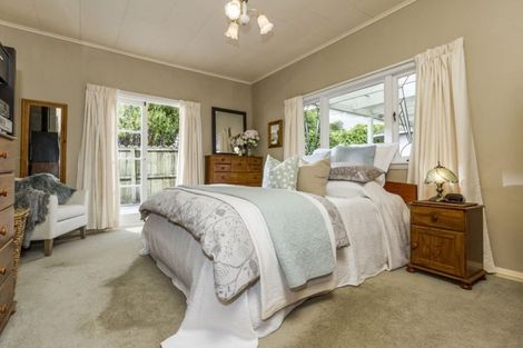 Photo of property in 10 Louvain Place, Greenhithe, Auckland, 0632