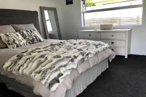 Photo of property in 9a Baring Terrace, Strandon, New Plymouth, 4312