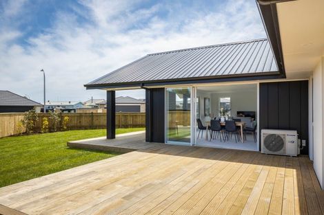 Photo of property in 31 Aratapu Street, Waitara, 4320