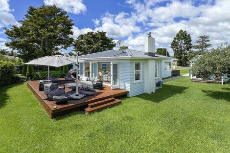 Photo of property in 15 Argyle Street, Waipu, 0510