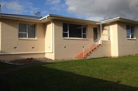 Photo of property in 1/104 Sandspit Road, Shelly Park, Auckland, 2014