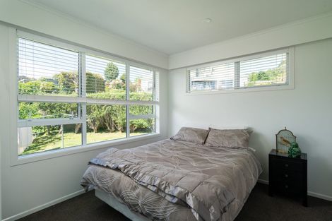 Photo of property in 6 Earle Place, Acacia Bay, Taupo, 3330