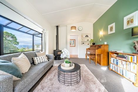 Photo of property in 54 Poto Road, Normandale, Lower Hutt, 5010