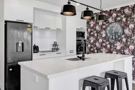 Photo of property in 42 County Drive, Hawera, 4610