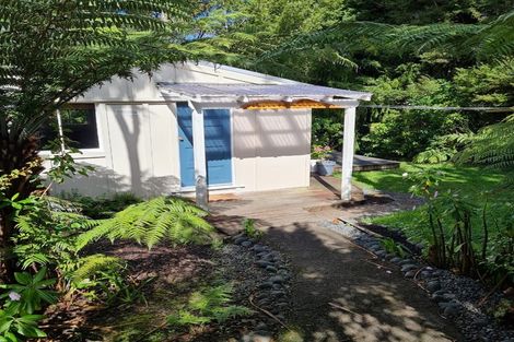 Photo of property in 71 Coulter Road, Henderson Valley, Auckland, 0614