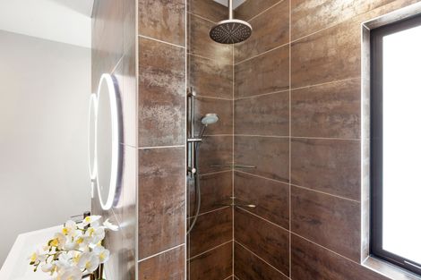 Photo of property in 35 Mike Smith Drive, Cambridge, 3434