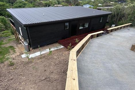 Photo of property in 25 Ocean Road, Surfdale, Waiheke Island, 1081