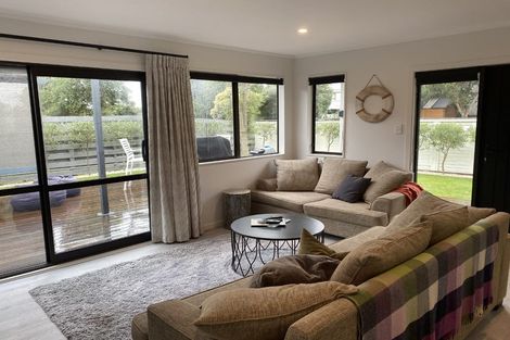 Photo of property in 38 Eruini Street, Waikanae Beach, Waikanae, 5036